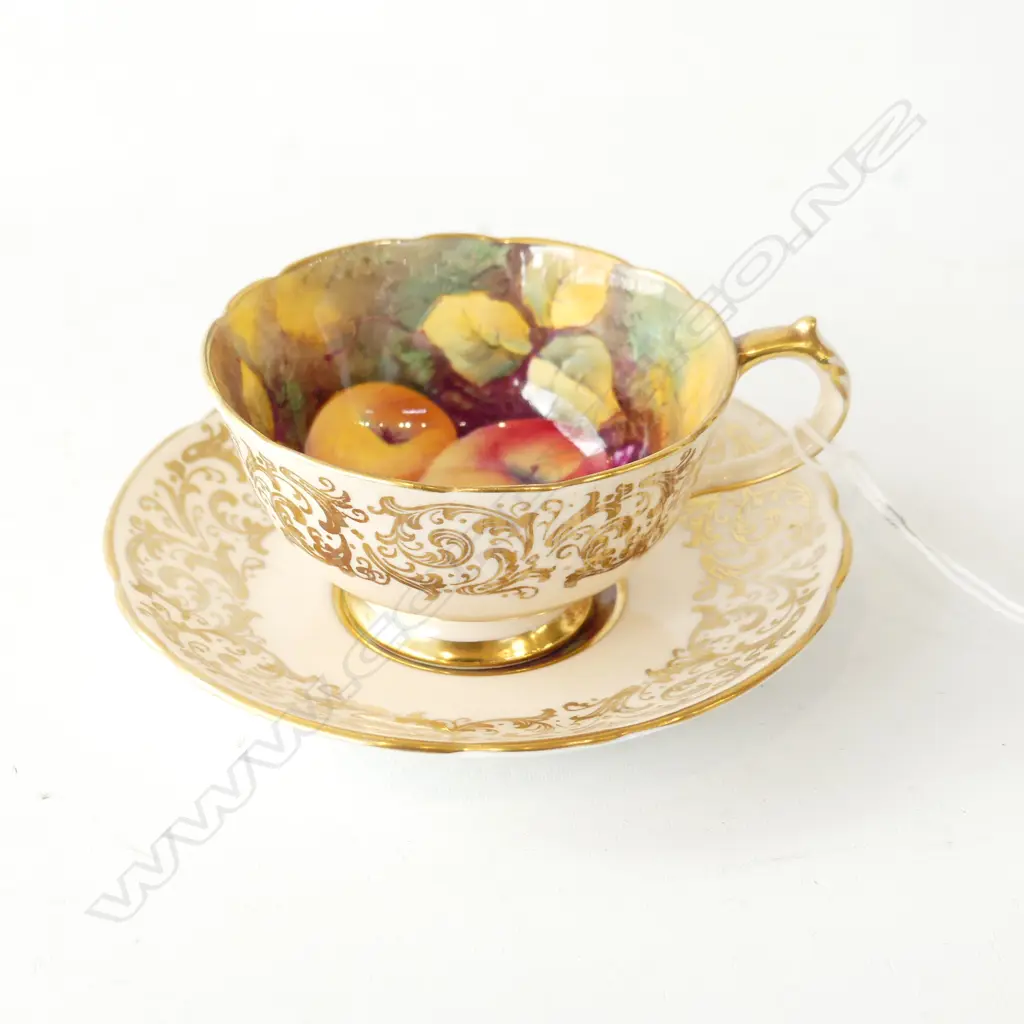 PARAGON HAND PAINTED DEMI TASSE C/S H. HOLLOW 110mm dia Image 1++