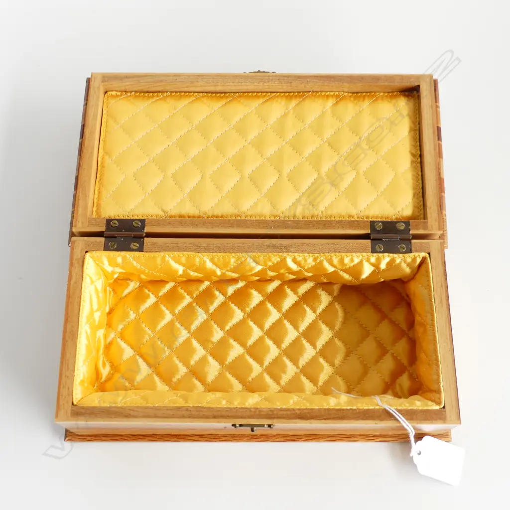 SOVEREIGN WARE NZ NATIVE TIMBERS BOX 248 x 135mm Image 1++