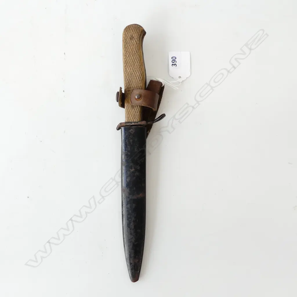 WW1 Imperial German Trench Fighting Knife  the double edged 147mm blade with spearpoint... Image 1++