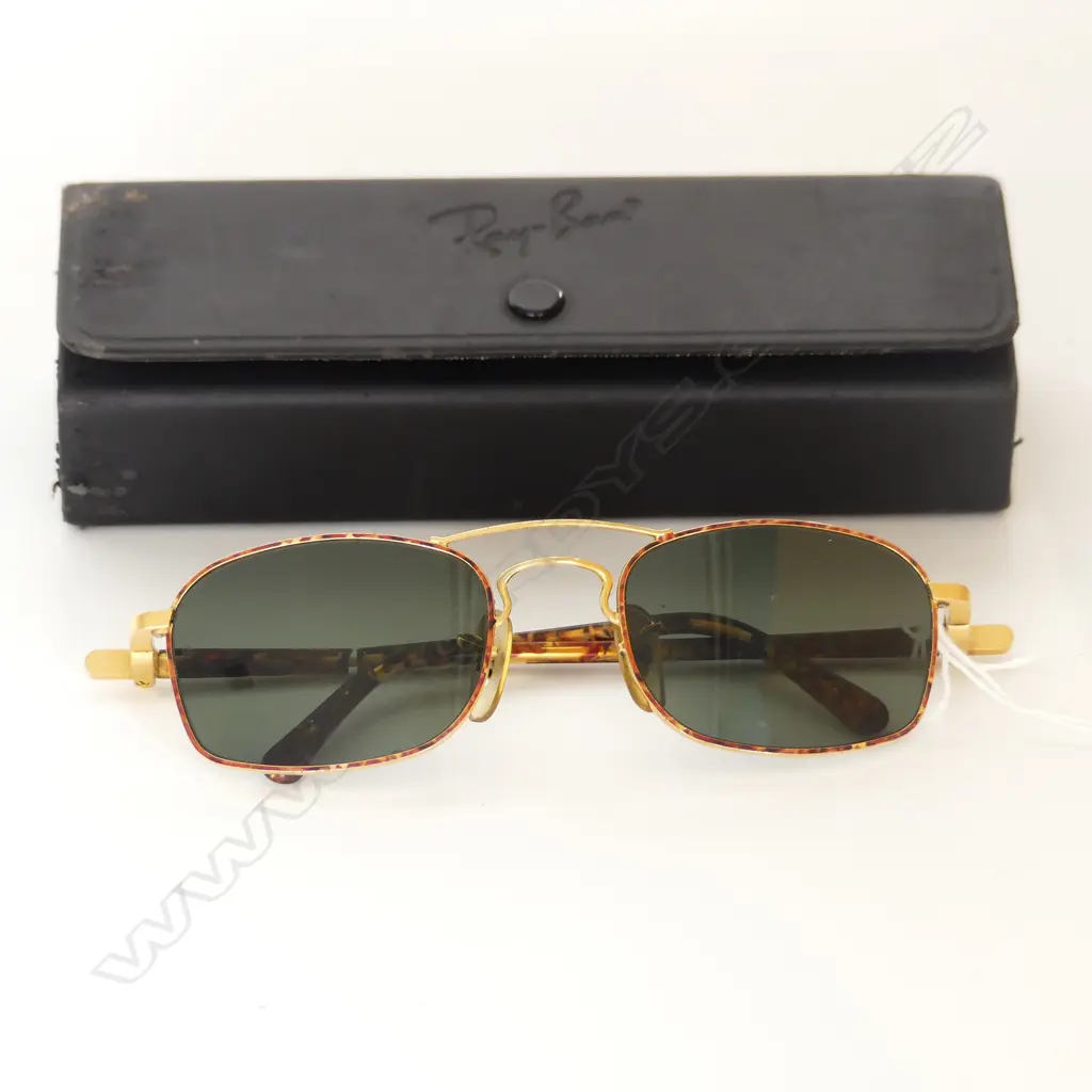 RAY-BAN SUNGLASSES WITH CASE  Image 1++