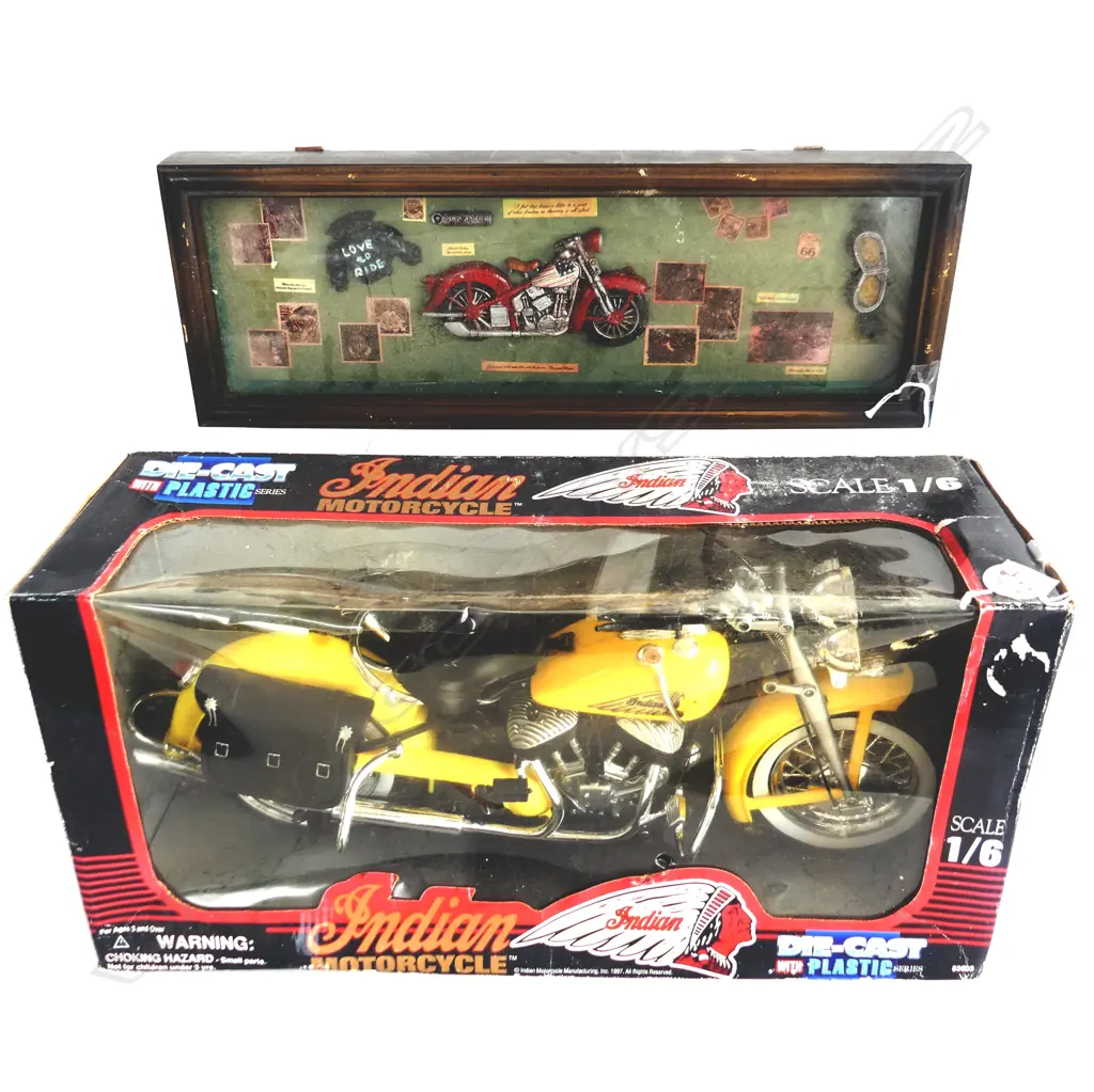 BOXED DIE CAST INDIAN MOTOR CYCLE L400MM & CASED  MOTOR BIKE DISPLAY L450MM Image 1++