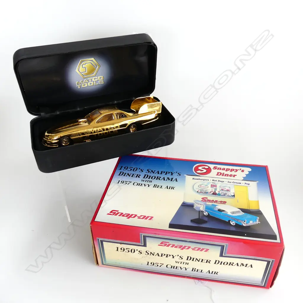 MATCO CASED DIE CAST GOLD CAR L270MM & BOXED SNAPPYS DINER  WITH 57 CHEVY L300MM Image 1++