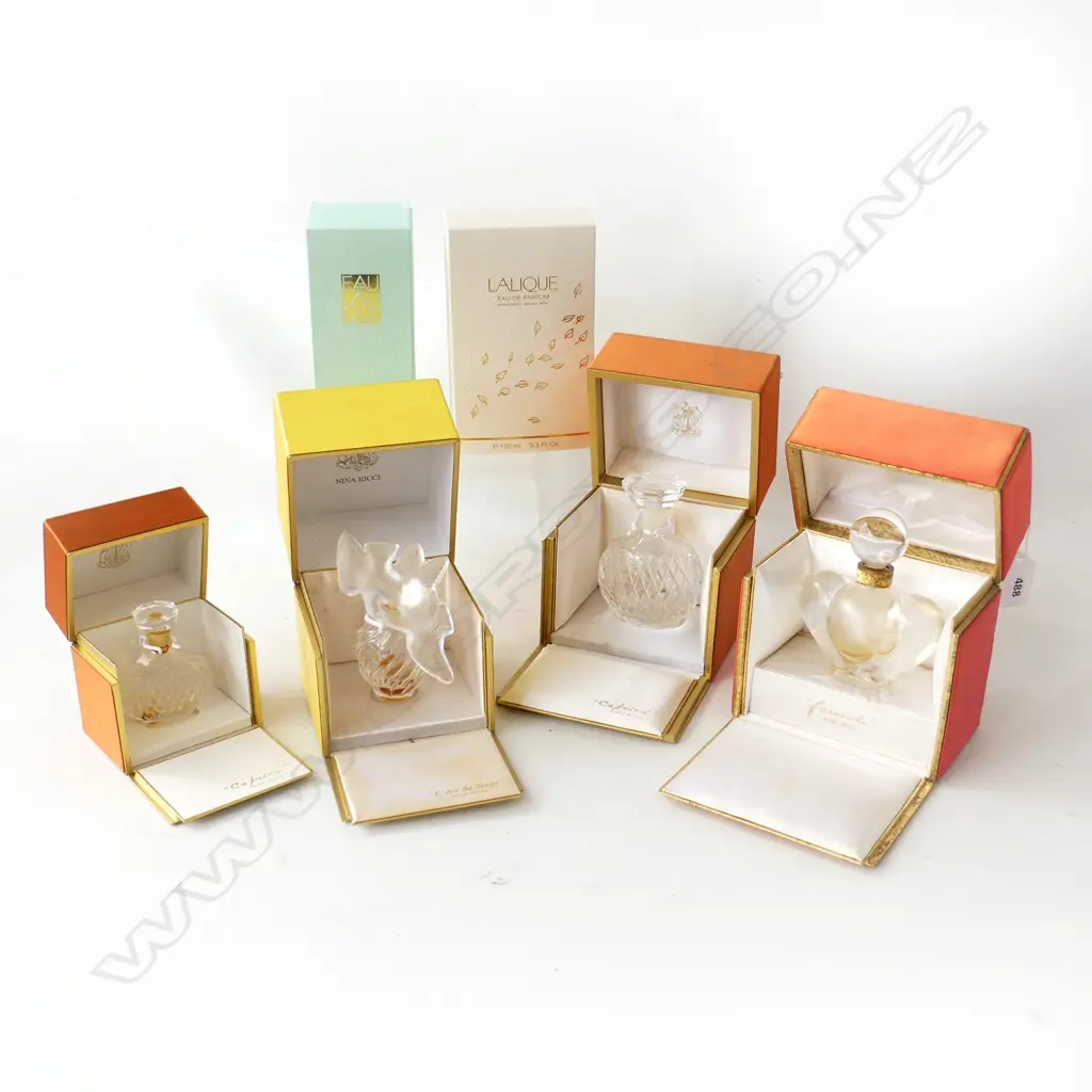 6 BOXED PERFUMES; LALIQUE, NINA RICCI ETC Image 1++