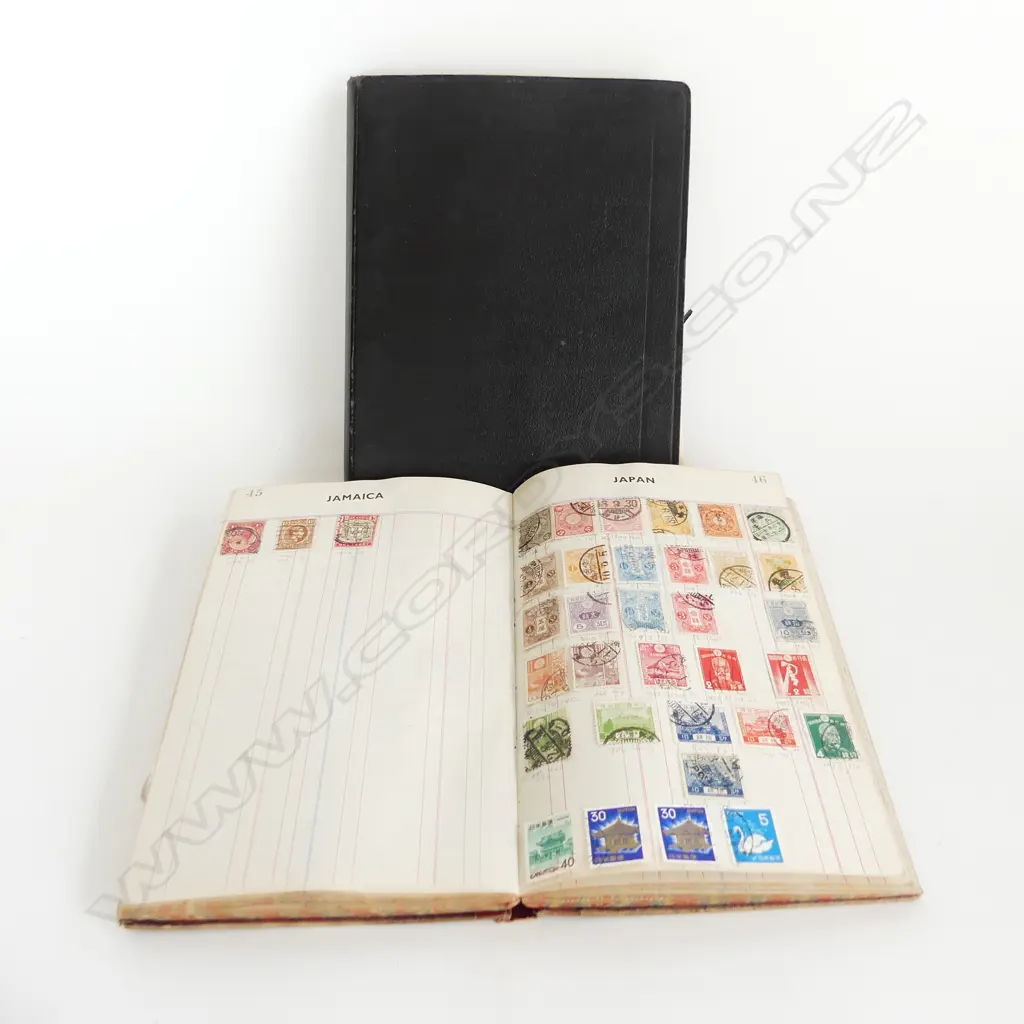 2 VINTAGE STAMP ALBUMS Image 1++