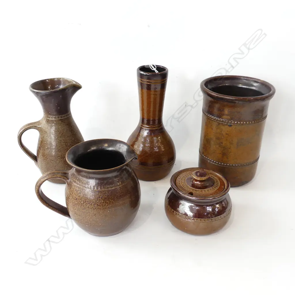 5 PCES BENDIGO POTTERY Image 1++