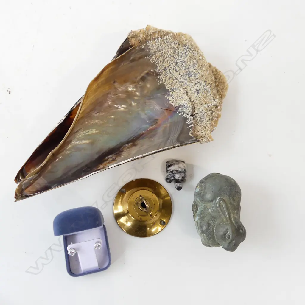 BRONZE RABBIT (L.100mm), SHELLS & ASSTED SMALLS (6) Image 1++