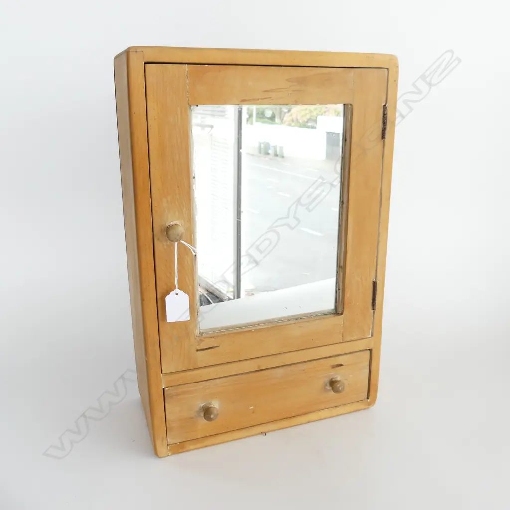 WOODEN CABINET w. MIRRORED DOOR 300x140x450mm Image 1++