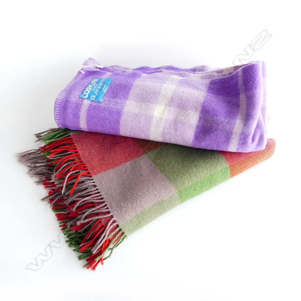 2 WOOLLEN BLANKETS; KAIAPOI, OTHER Image 1++