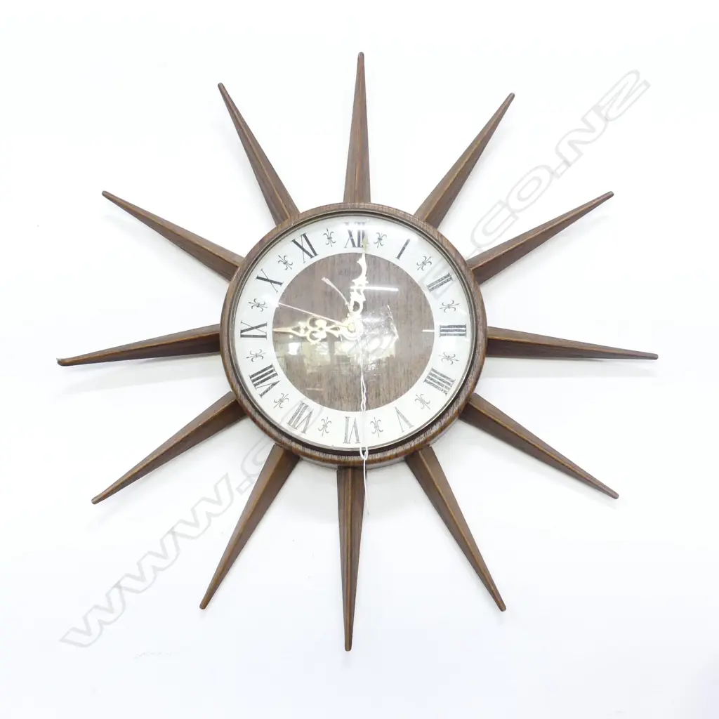 RETRO STAR BURST CLOCK 400mm dia Image 1++