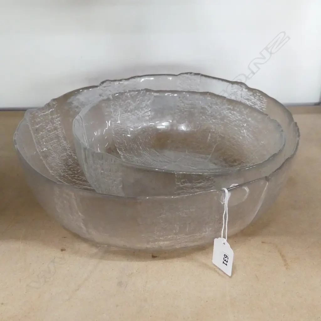 SET 2 LG GRADUATED KOSTA BODA STYLE GLASS BOWLS, DIA 320, 245mm Image 1++