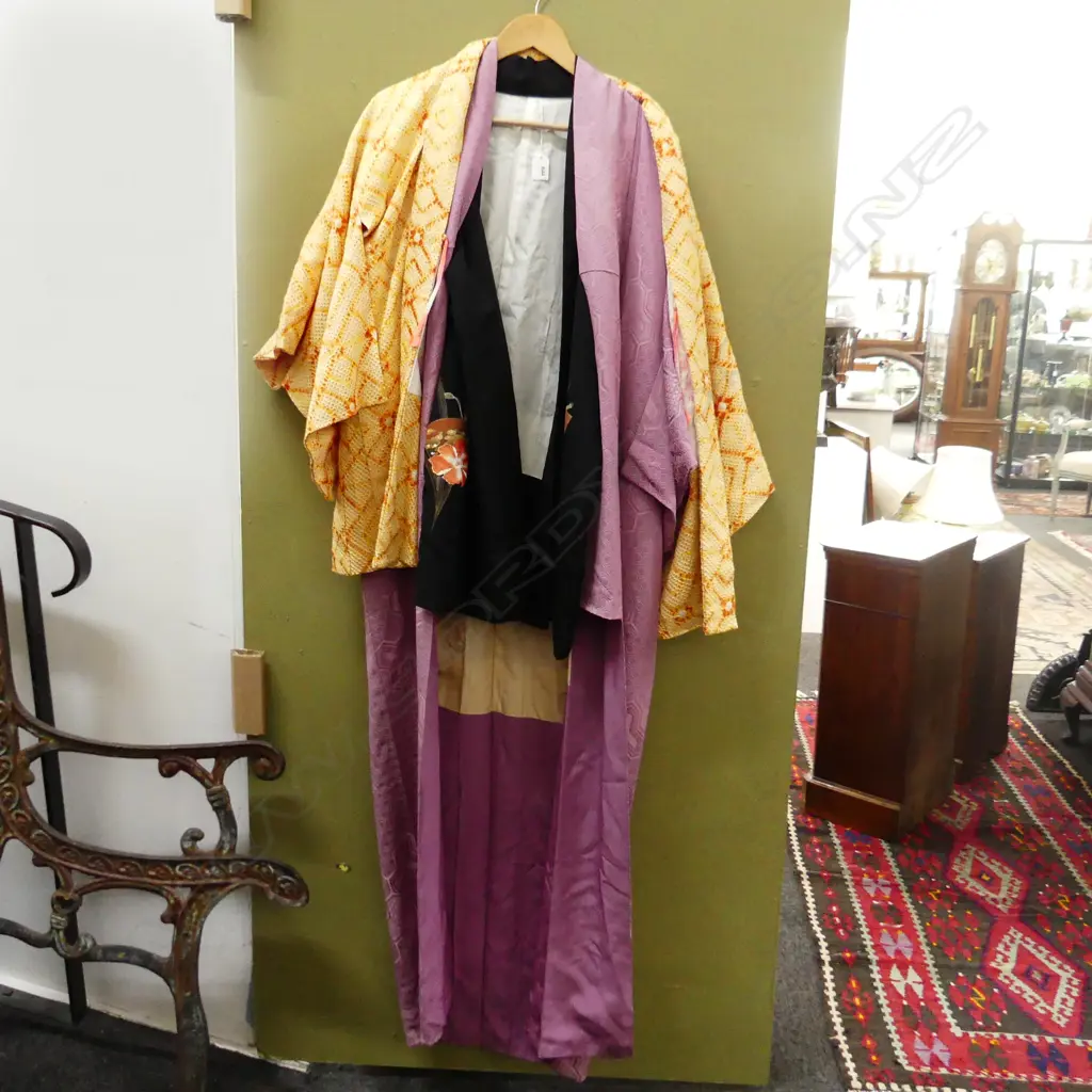 THREE VINTAGE KIMONOS BLACK, MAUVE AND ORANGE & GOLD IN VARYING LENGTHS Image 1++