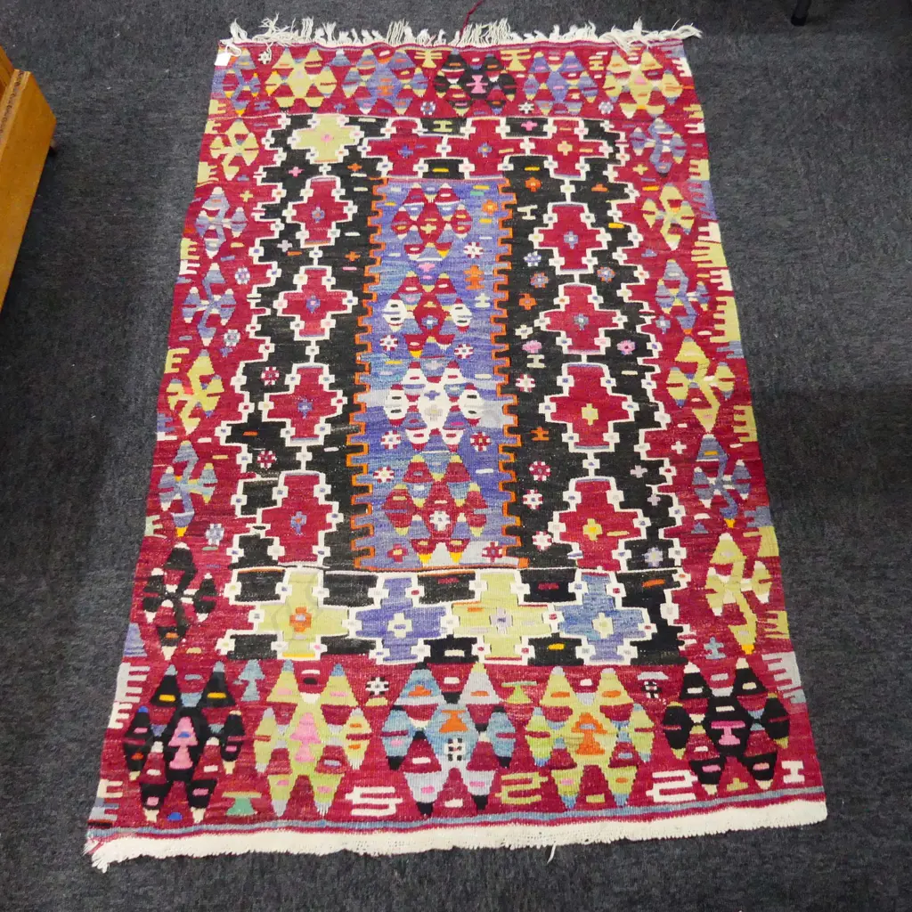 VINTAGE KELIM RUG geometric. 1450 x 900mm Image 1++