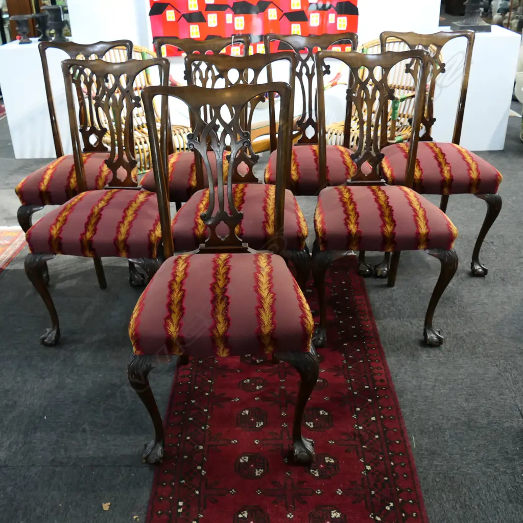 8 CHIPPENDALE STYLE DINING CHAIRS Image 1++