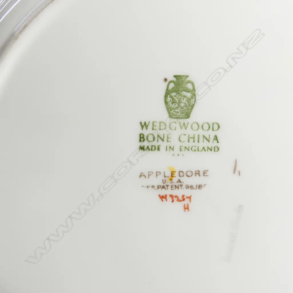 LG WEDGWOOD 'APPLEDORE' PART DINNER SERVICE... Image 1++