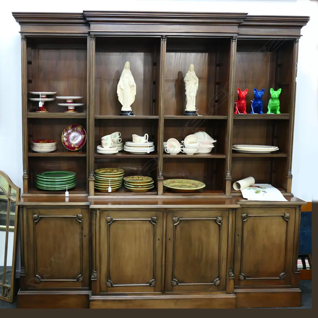 LG BREAKFRONT BOOKCASE w. ADJ. SHELVES 2250x600x2150mm Image 1++