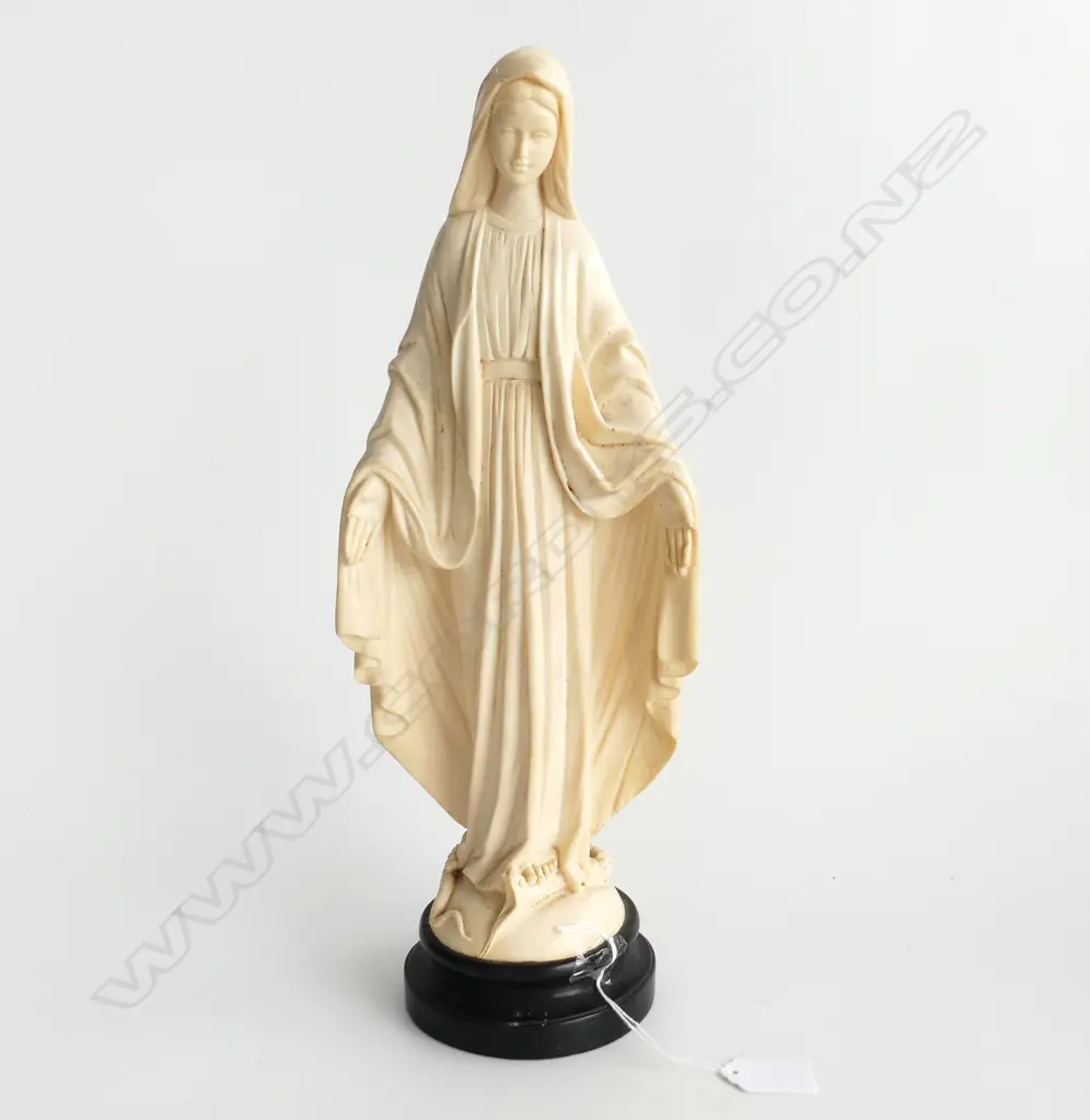 TALL WHITE RESIN VIRGIN MARY H. 410mm Image 1++
