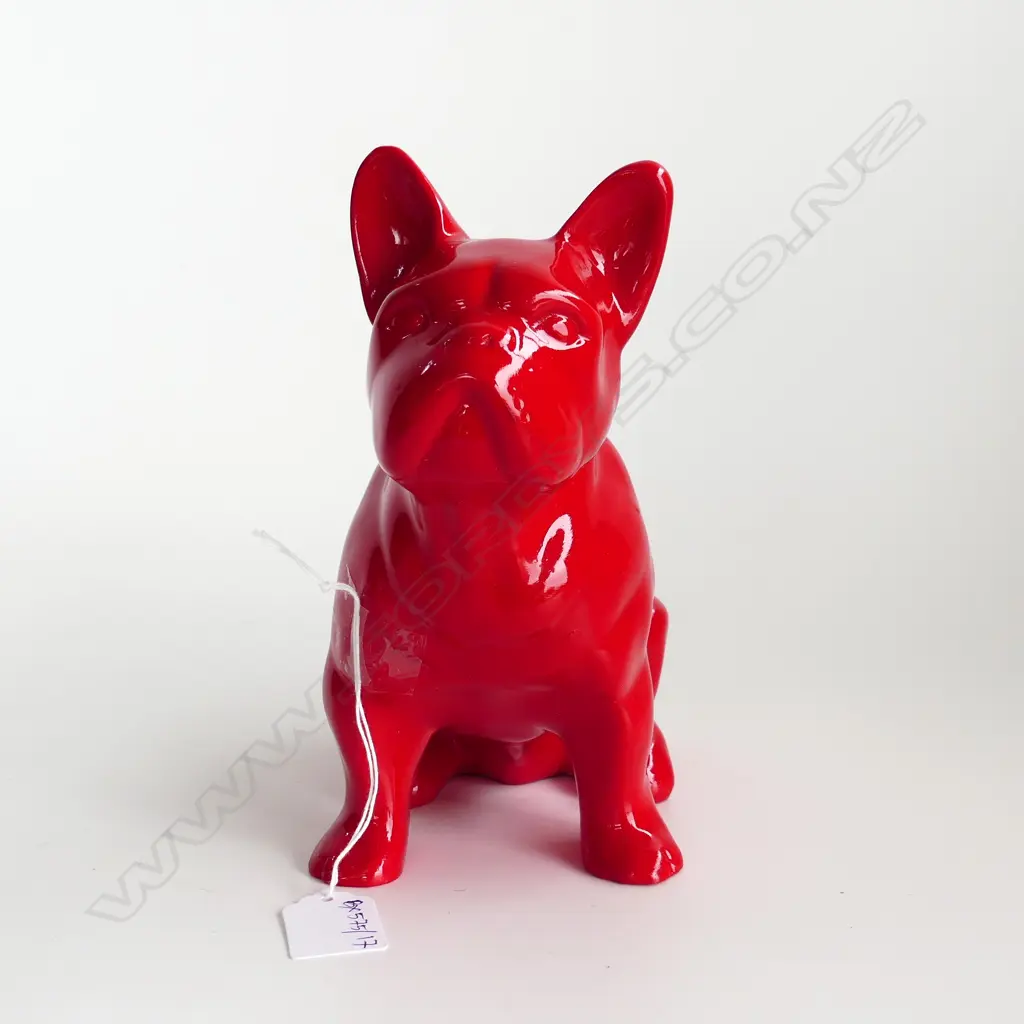 RED RESIN BULL DOG H.200mm Image 1++