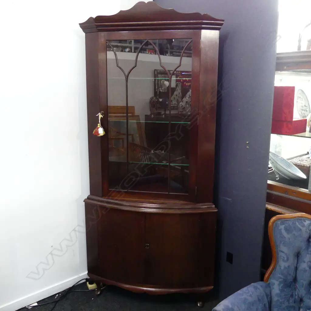CORNER CABINET 625x625x1910mm Image 1++