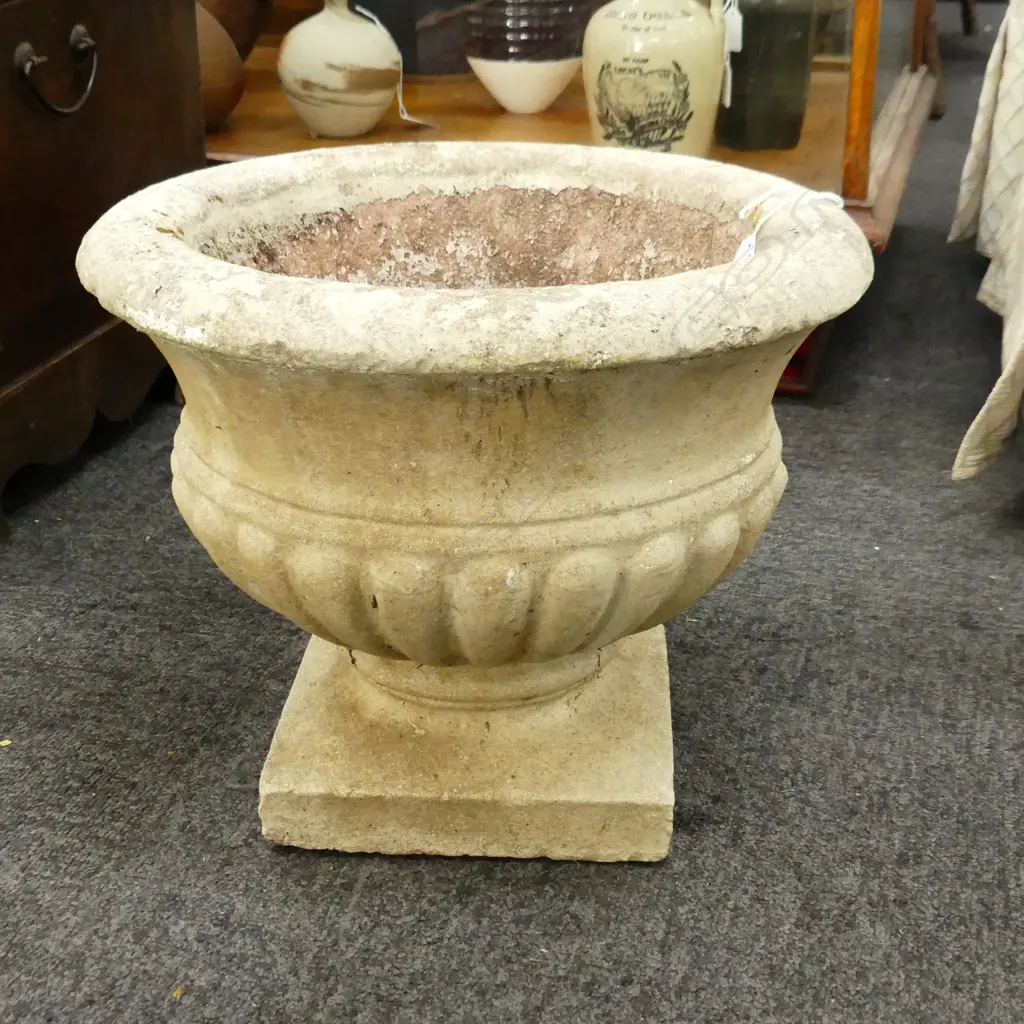 CONCRETE GARDEN URN H.300 / 370mm dia Image 1++