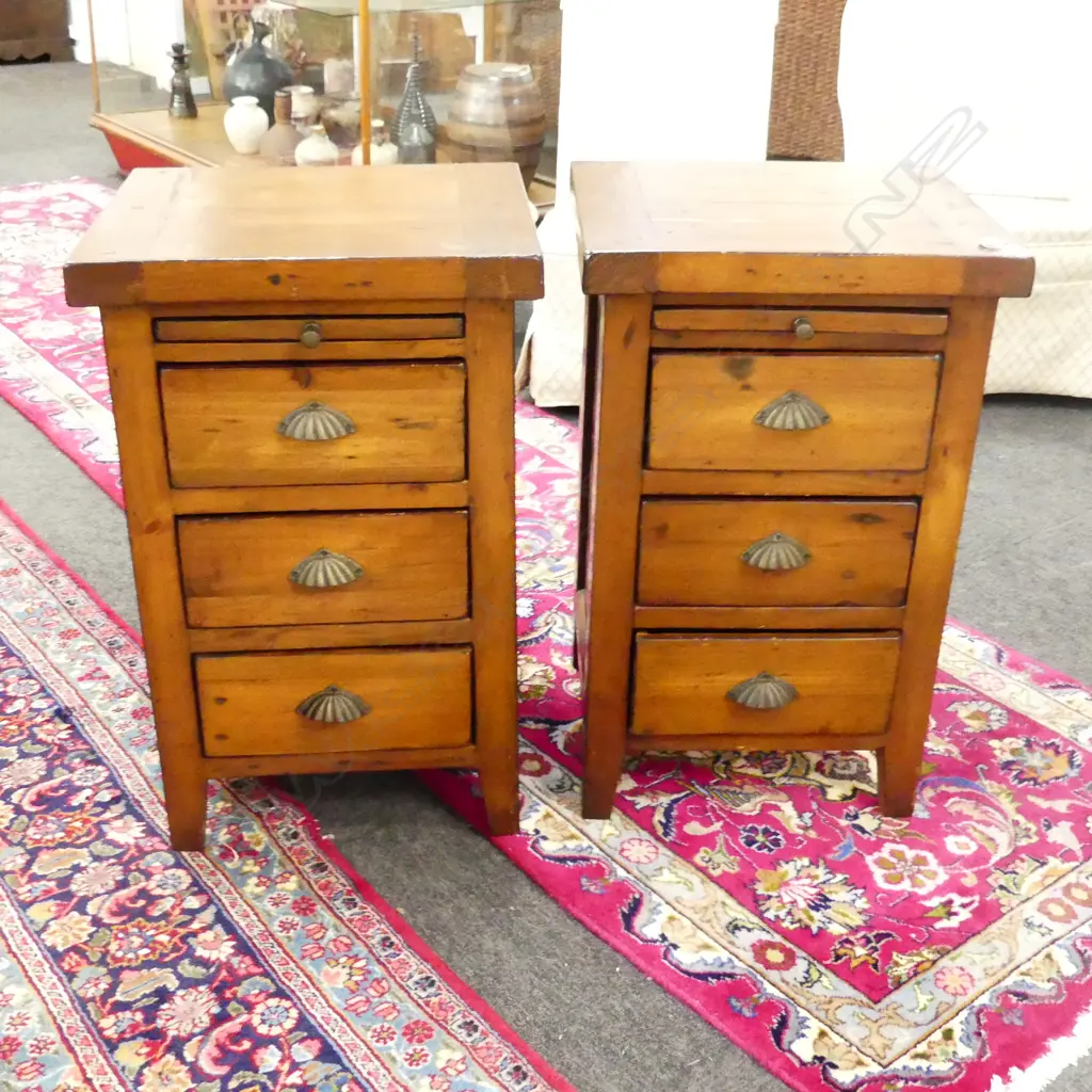 PR BEDSIDE DRAWERS w. BRUSH SLIDE 445x400x695mm Image 1++