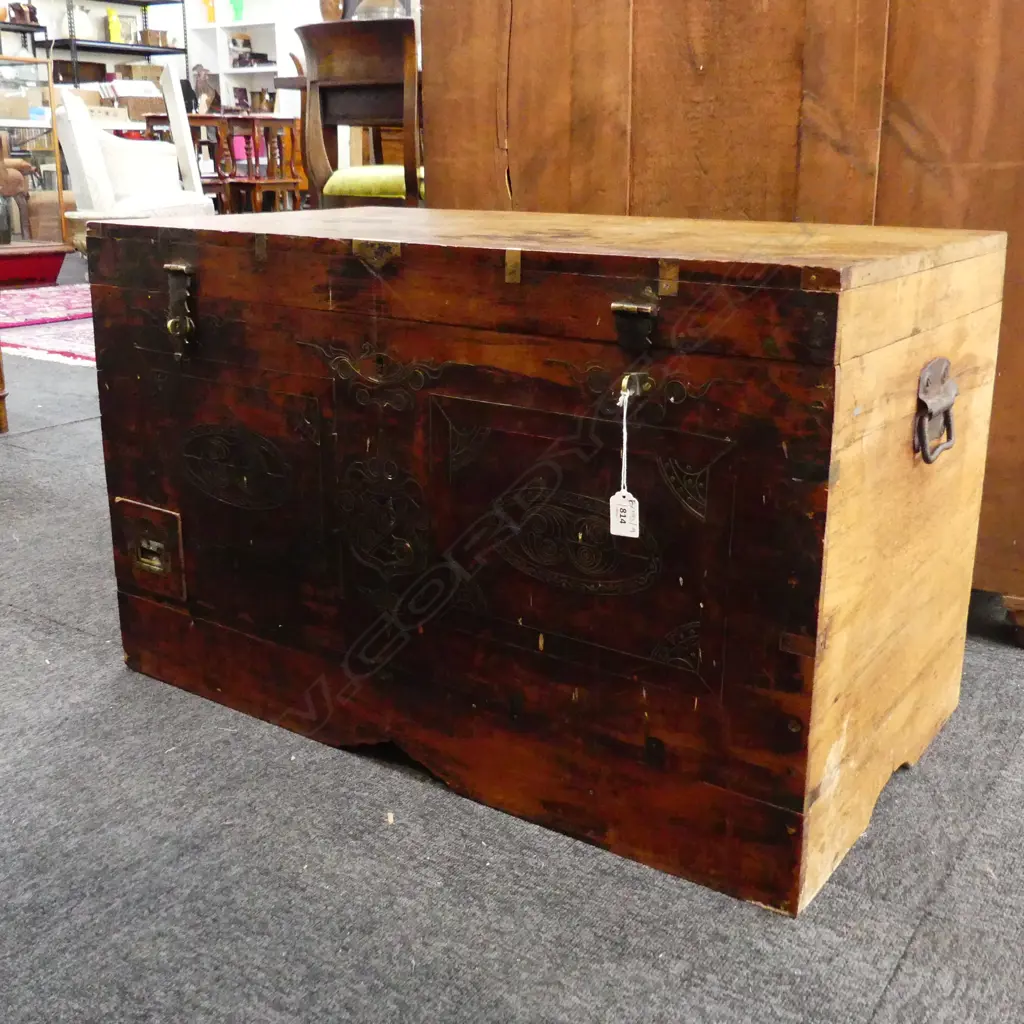 ANTIQUE WIRE WORK CHEST w. DETAILED INTERIOR 835x445x510mm Image 1++