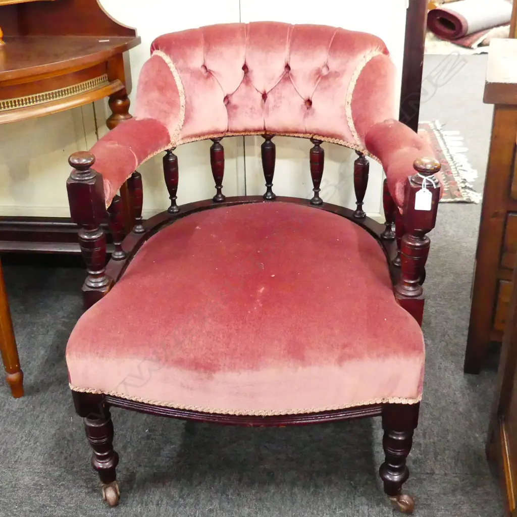 VICTORIAN TUB CHAIR - PINK UPHOLSTERY Image 1++