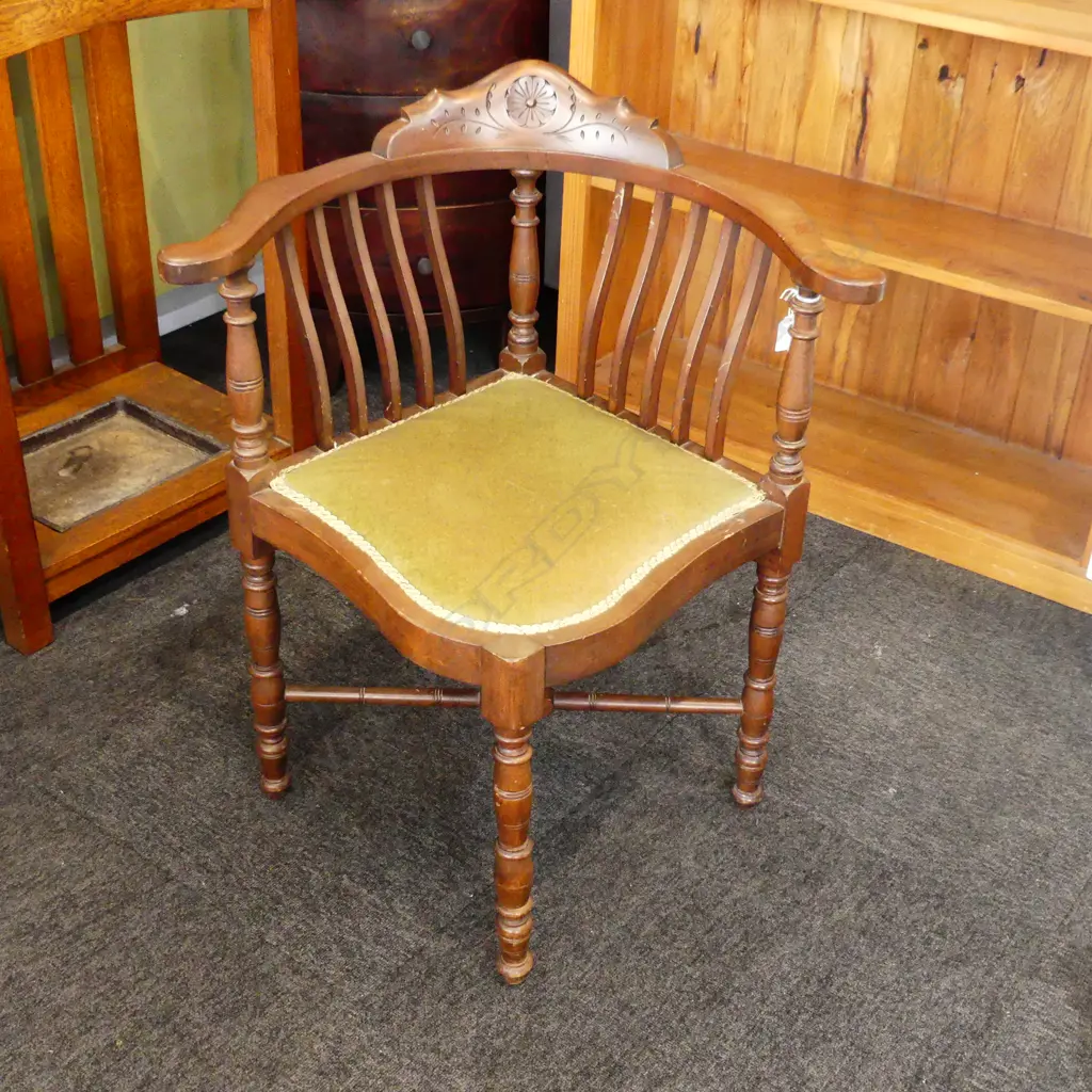 EDWARDIAN CORNER CHAIR Image 1++