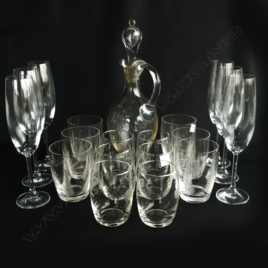 BOX LOT ASST GLASSES & DECANTER  Image 1++