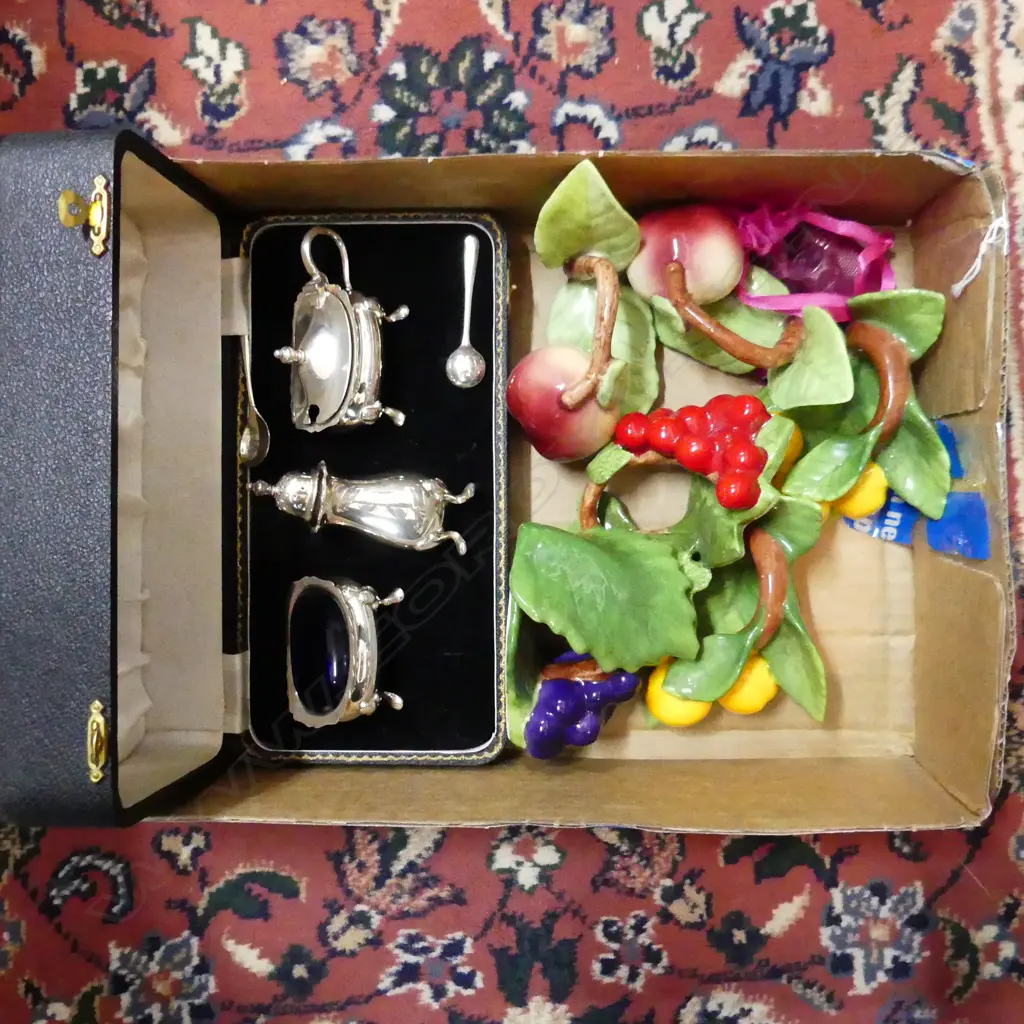 BOX LOT MISC. INCL BOXED CONDIMENT SET, THIMBLES, 6 CERAMIC FRUIT NAPKIN RINGS Image 1++