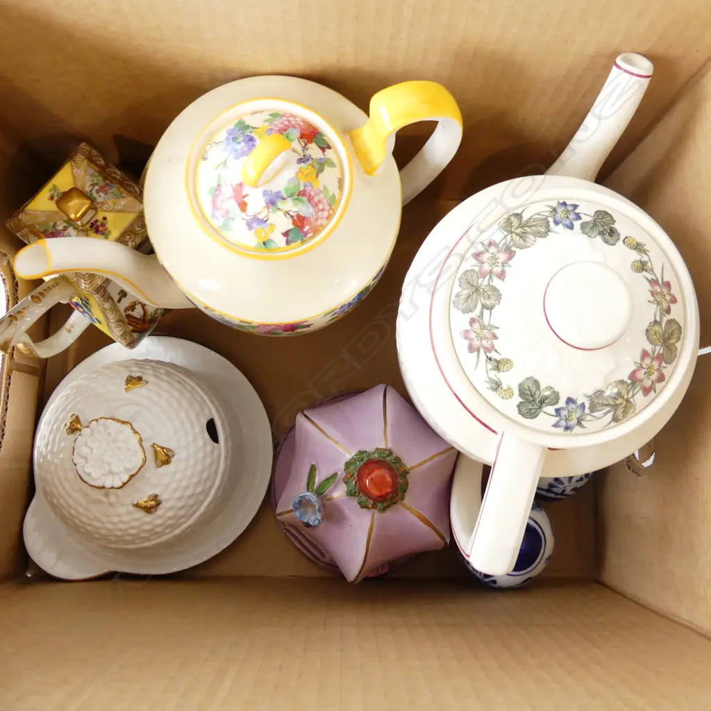 SM BOX VINTAGE PORCELAIN & CHINA INCL AYNSLEY & WEDGWOOD COFFEE POTS, SPODE BEEHIVE HONEY POT ETC.. Image 1++