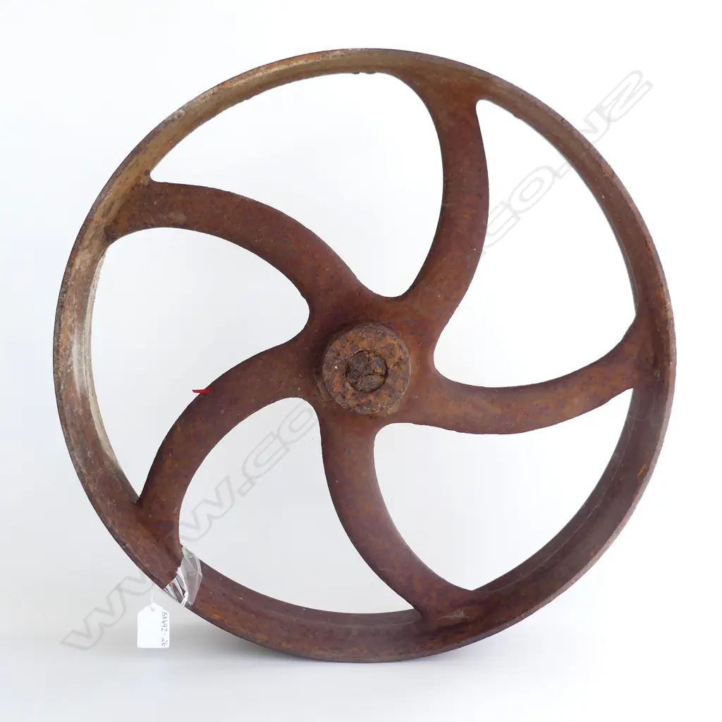 OLD LARGE PULLEY WHEEL GARDEN ART DIA. 460mm Image 1++