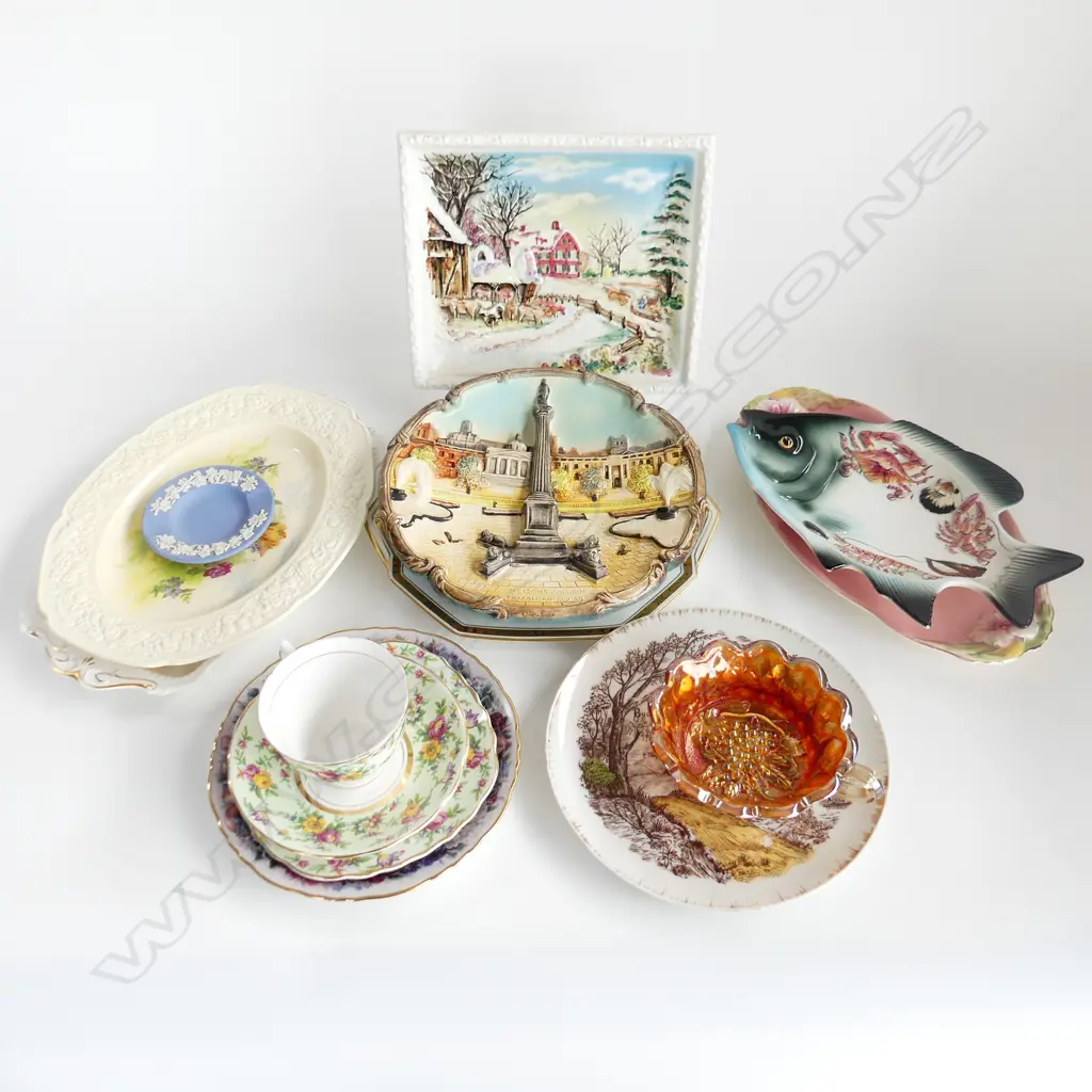 SMALL BOX MIXED PLATES ETC Image 1++