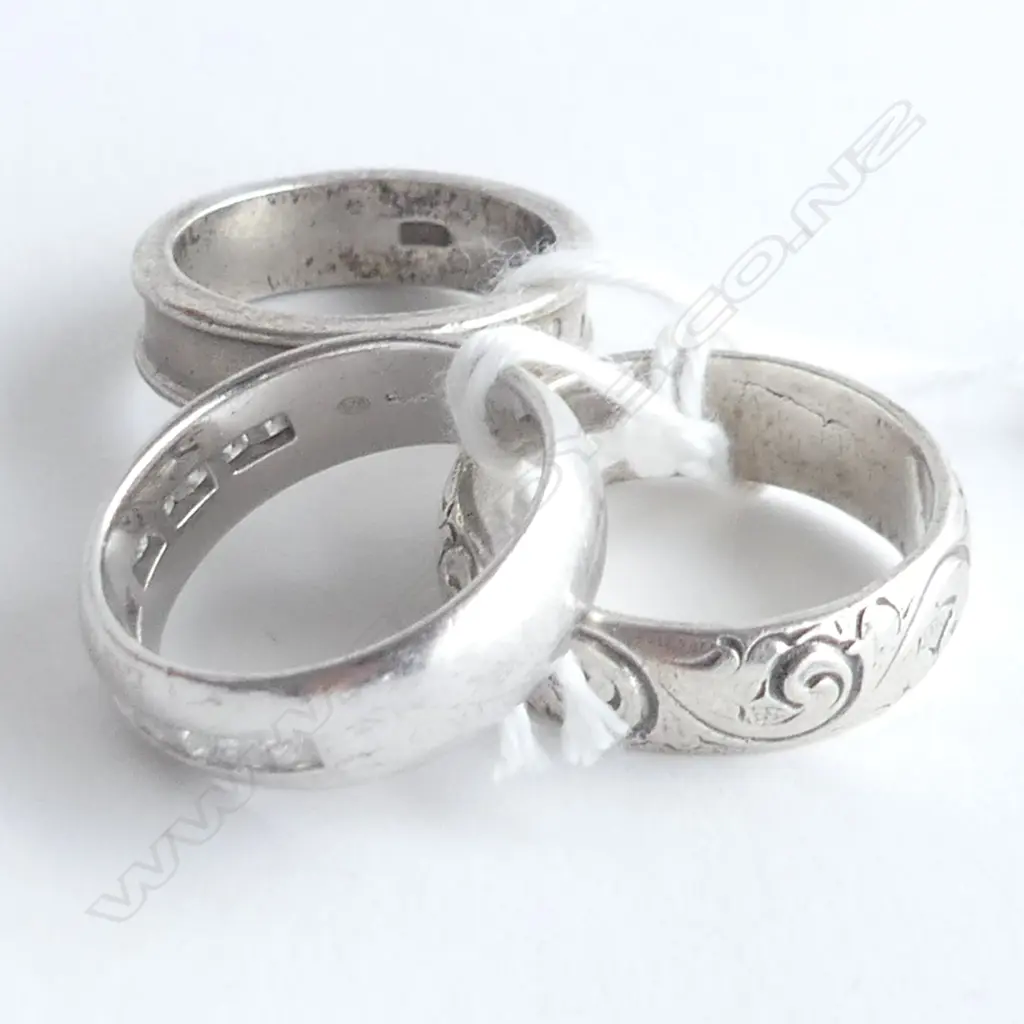 3 SILVER RINGS. 1x EMPORIO ARMANI Image 1++