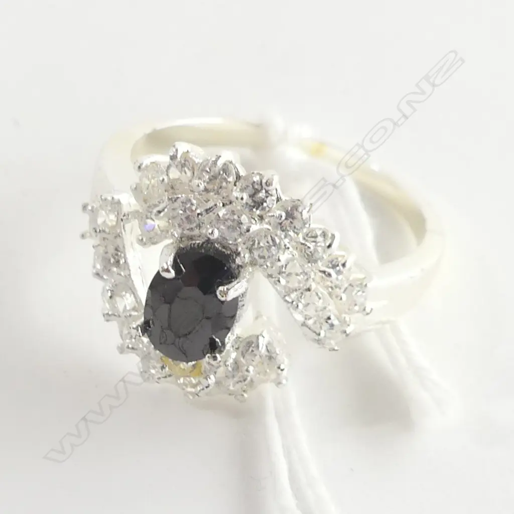 925 SILVER DRESS RING WITH BLUE STONE & CZ Image 1++