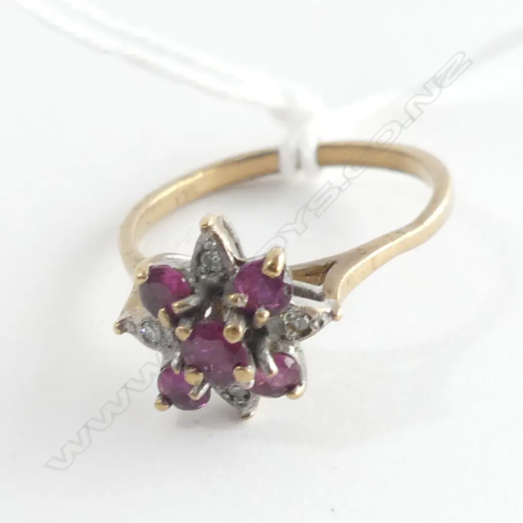 9CT GOLD DIAMOND & RUBY RING 2.41GMS SIZE O Image 1++