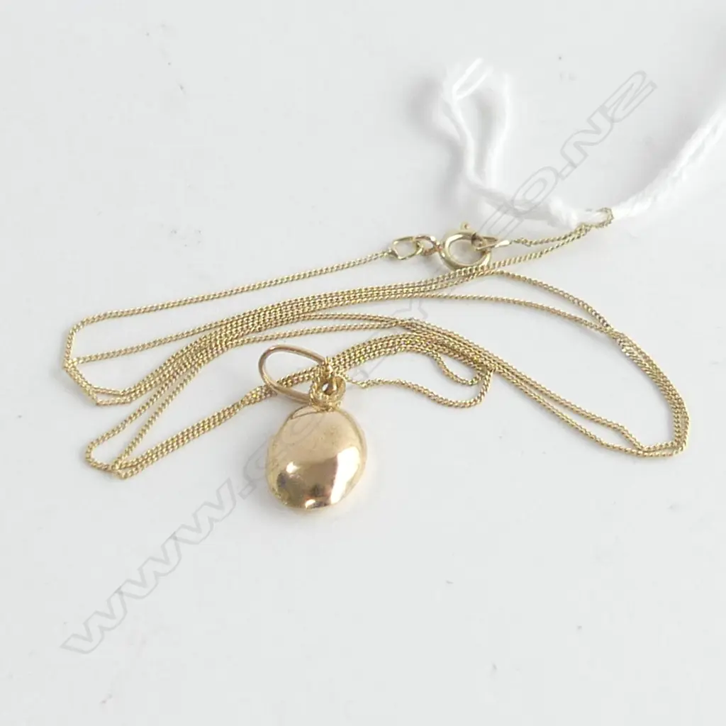 9CT FINE GOLD CHAIN & PENDANT .84GMS Image 1++