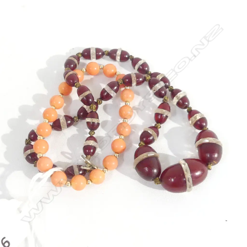 2 VINTAGE BEADED NECKLACE & BRACELET Image 1++
