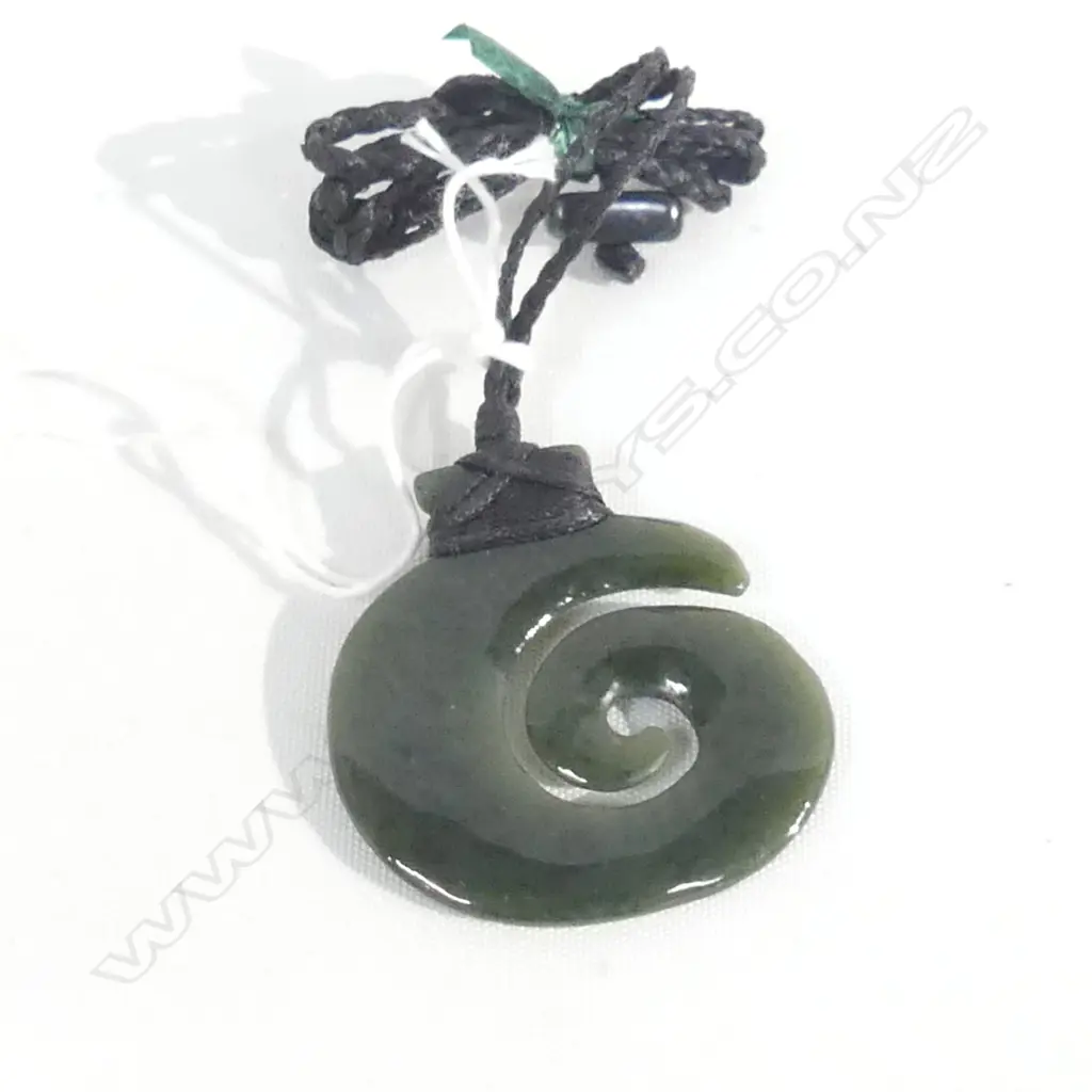POUNAMU (GREENSTONE) KORU PENDANT ON BLACK WAXED ADJUSTABLE CORD Image 1++