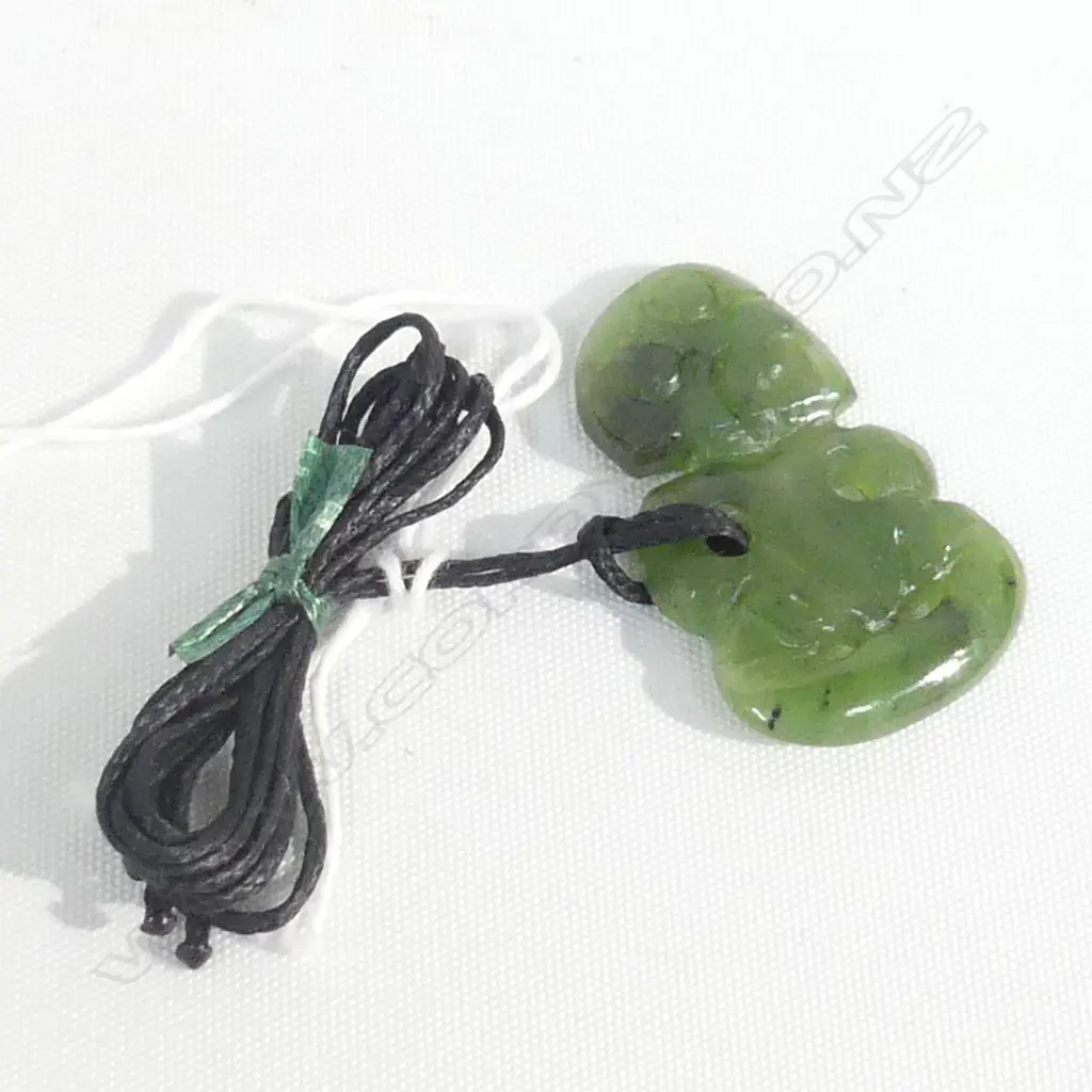 POUNAMU (GREENSTONE) TIKI PENDANT ON BLACK WAXED ADJUSTABLE CORD Image 1++