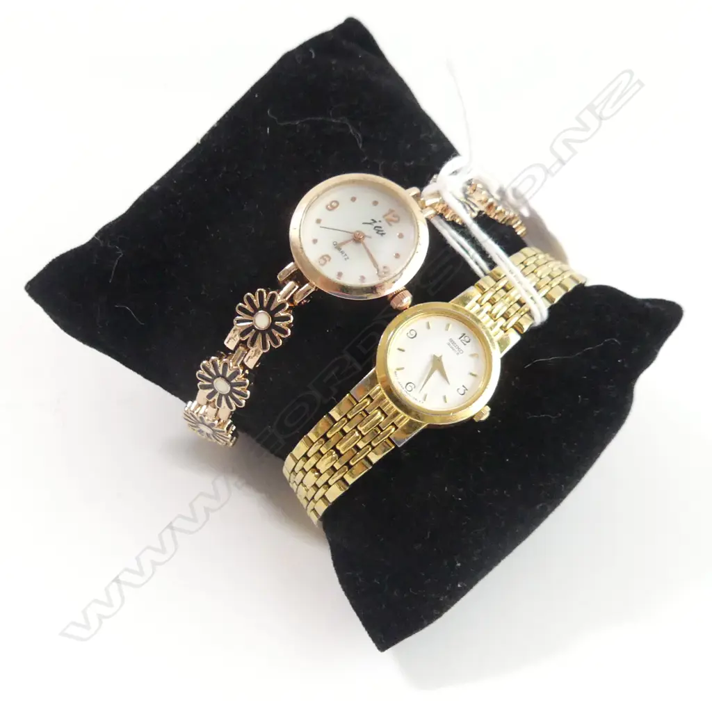 TWO LADIES GOLD PLATED WATCHES INCL SEIKO  Image 1++
