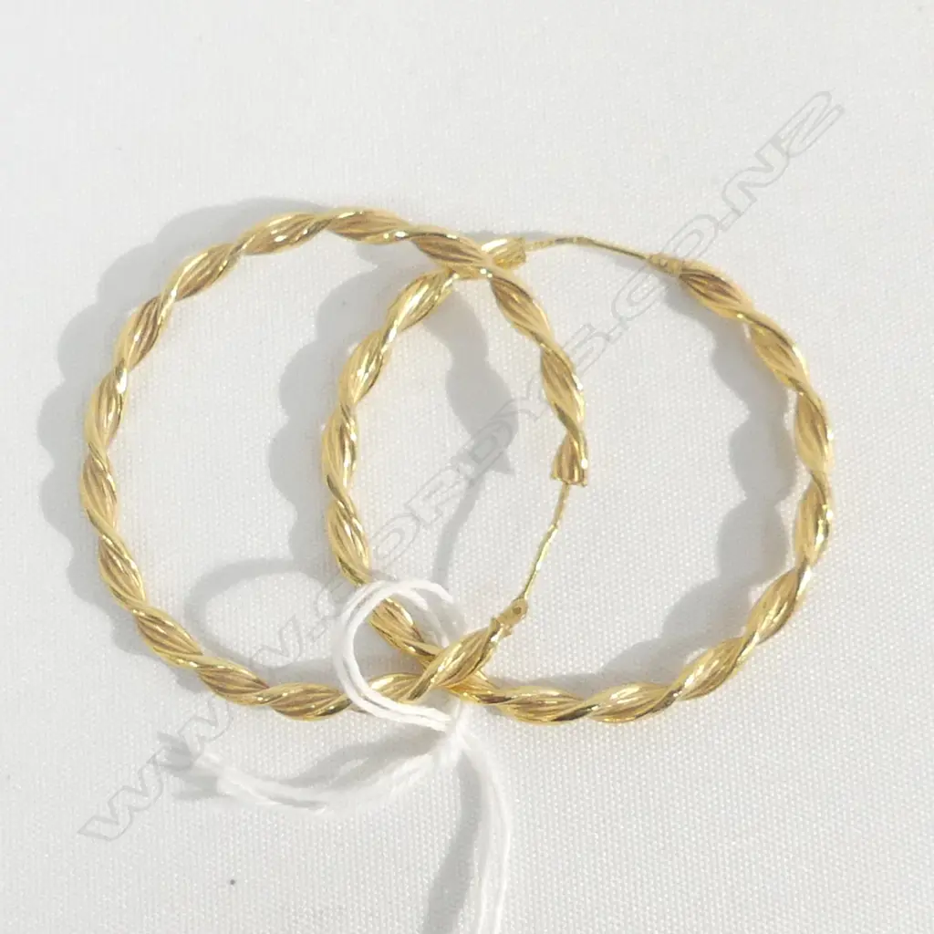 PR 9CT GOLD LARGE TWISTED HOOP EARRINGS  3.77GMS Image 1++