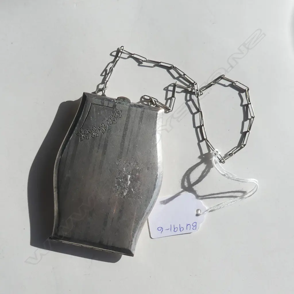 VINTAGE SILVER PLATE COIN & COMPACT PURSE  Image 1++