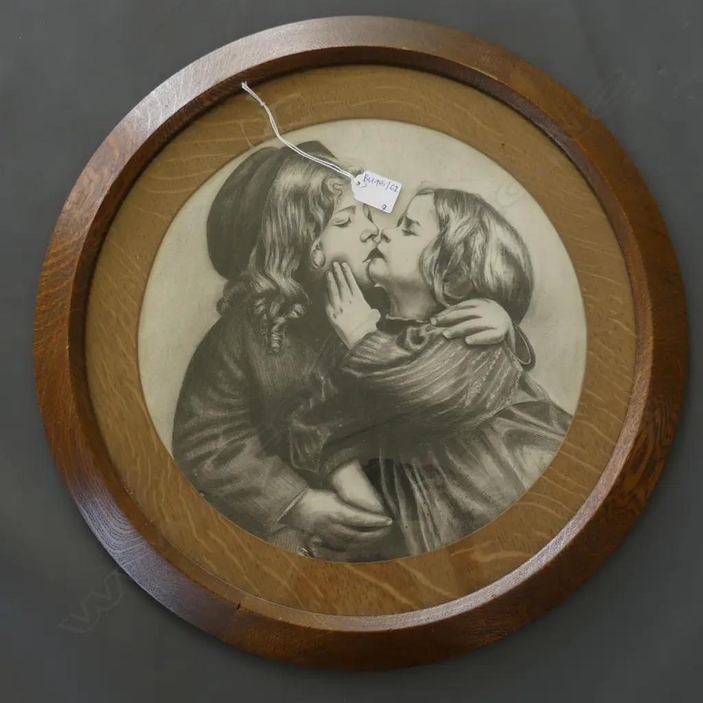CHILDREN KISSING GRAPHITE SKETCH 340mm dia IN VINTAGE OAK FRAME Image 1++