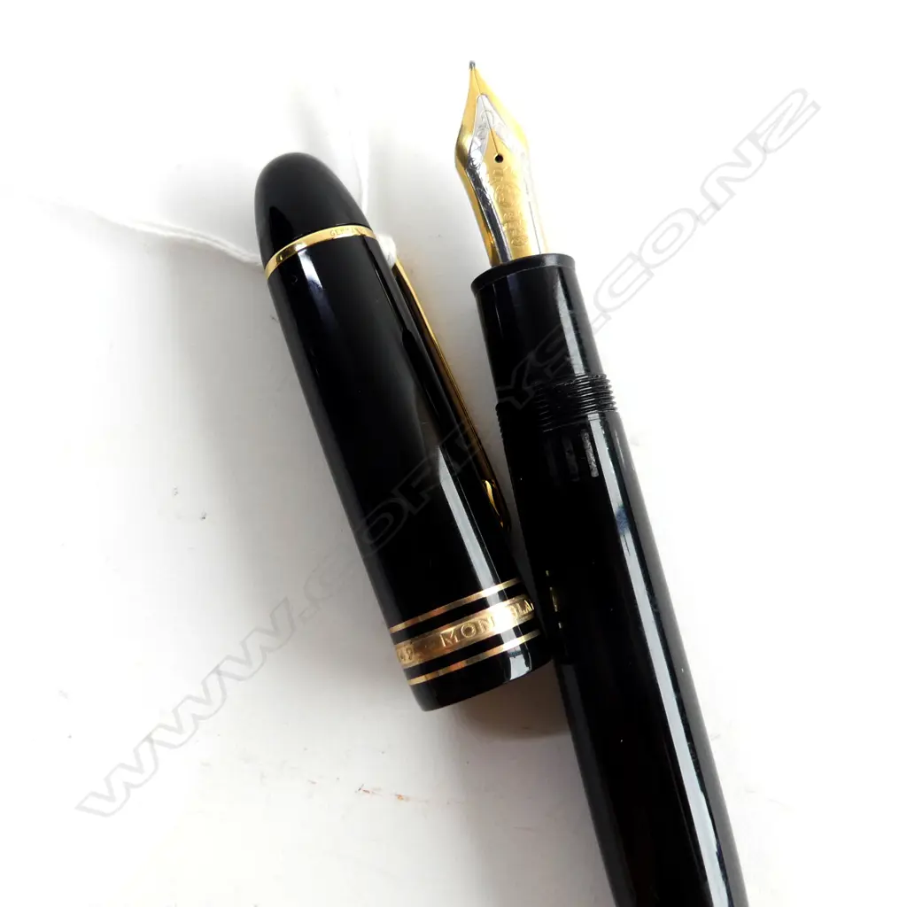 MONT BLANC BLACK CASED BLACK No.149 FOUNTAIN PEN W 18K GOLD KNIB Image 1++