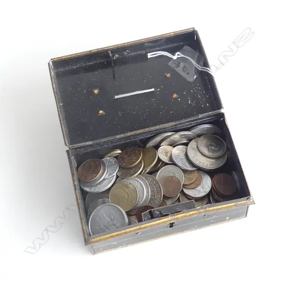 SM MONEY TIN ASST WORLD COINS