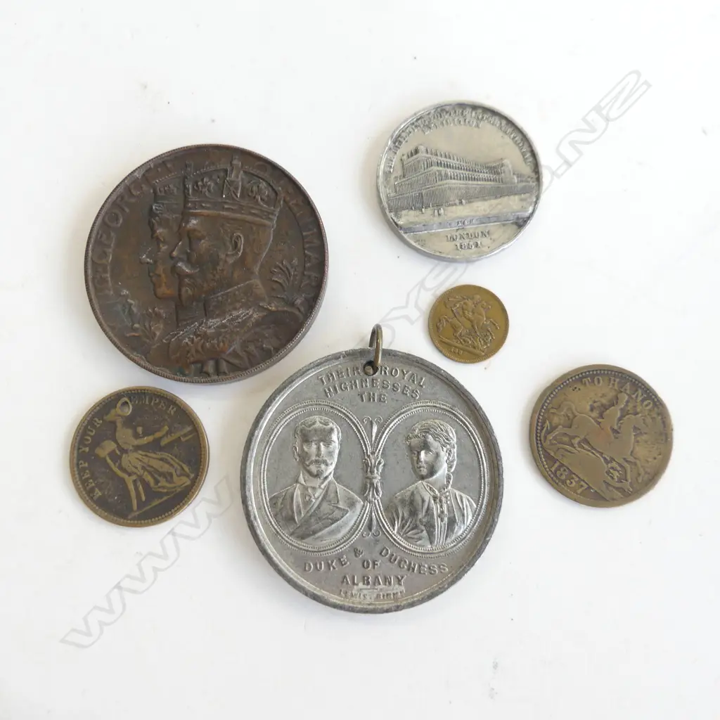 CONTAINER OF 6 ASST OLD COINS / MEDALS INCL 1837 COIN Image 1++