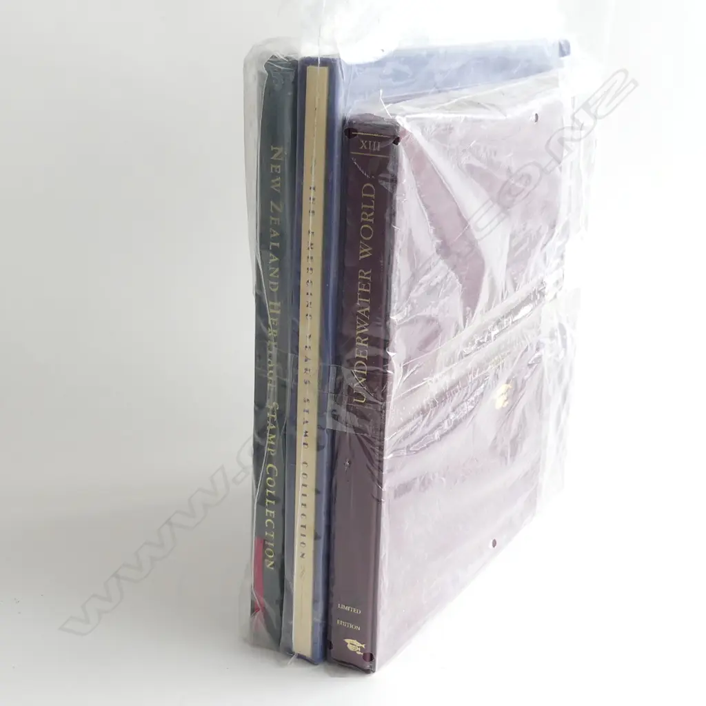 3 NZ BOXED STAMP COLLECTIONS. 'UNDERWATER WORLD XIII' +... Image 1++