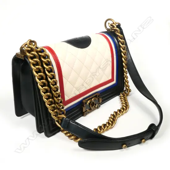 CHANEL BOY FLAP QUILTED LEATHER BAG Property seized by the Ministry of Justice Cordys cannot guarantee authenticity
