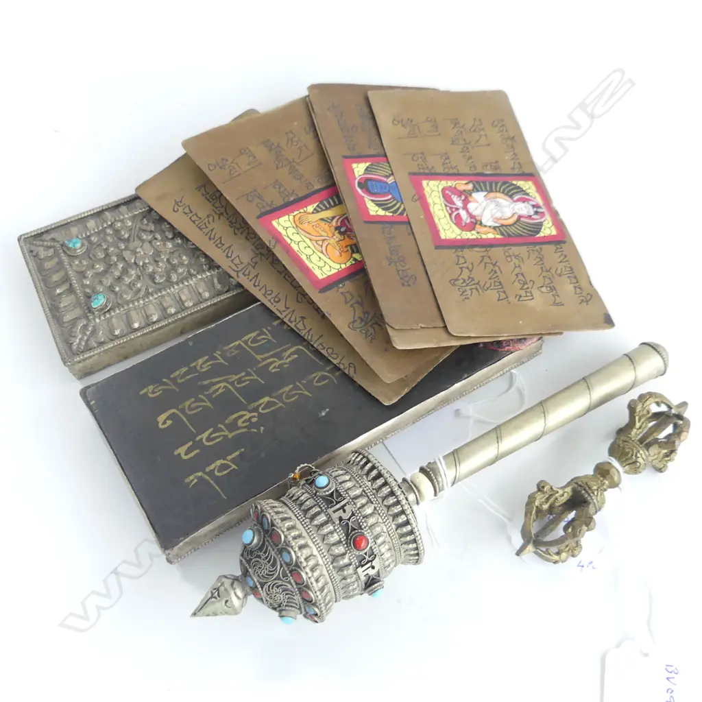 TIEBETAN PRAYER WHEEL BOOK FLAGS & SCONCE Image 1++