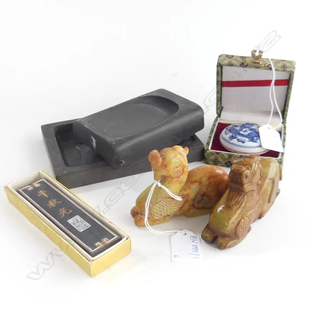 6 CHINESE ITEMS; PR CARVED STONE TEMPLE DOGS, 2 INK STONES, SEAL & PASTE Image 1++